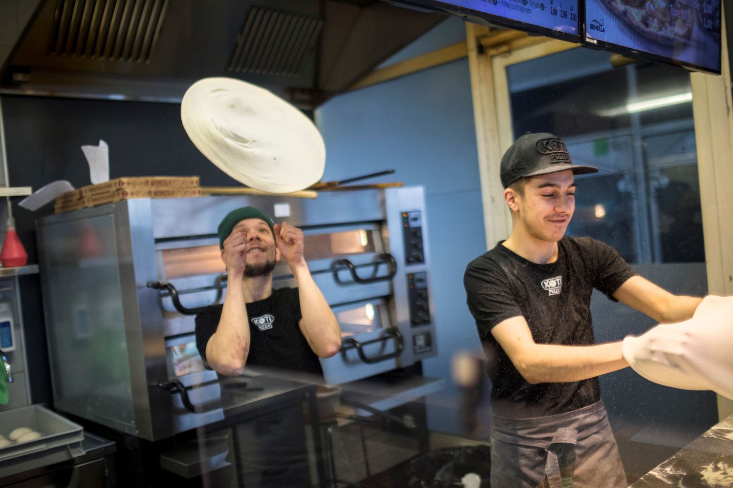 Fiiliskuva kotipizzan tyontekijat kopio 1